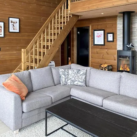 4 Bedroom Lovely In Holiday home