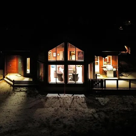 Semesterbostad 4 Bedroom Lovely In