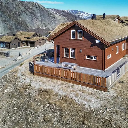 4 Bedroom Lovely In Holiday home *