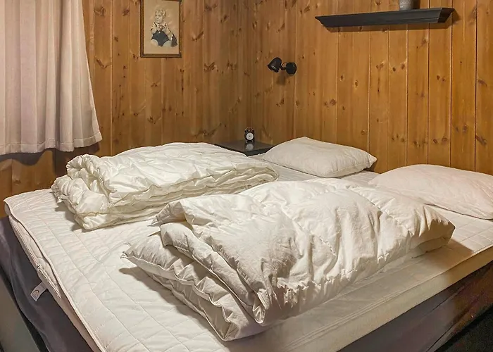 4 Bedroom Lovely In Hébergement de vacances