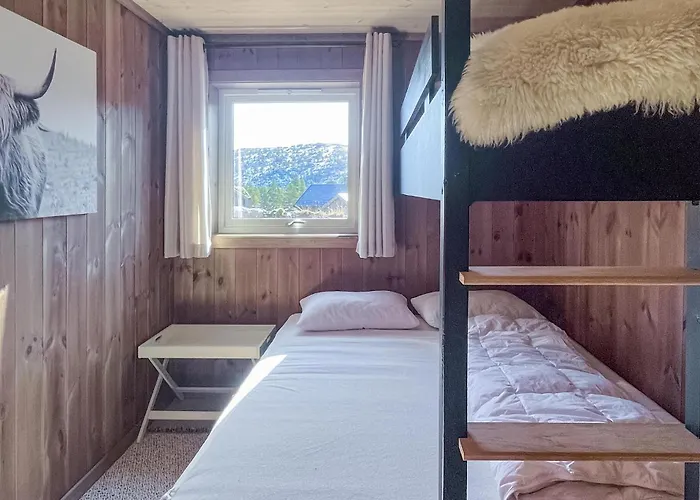4 Bedroom Lovely In Hébergement de vacances *